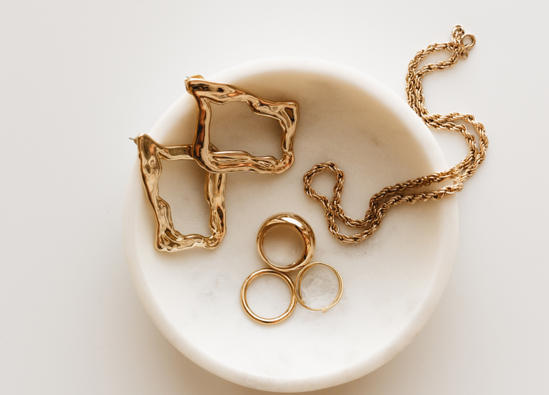 How to Test Gold at Home: Simple Methods for Verification