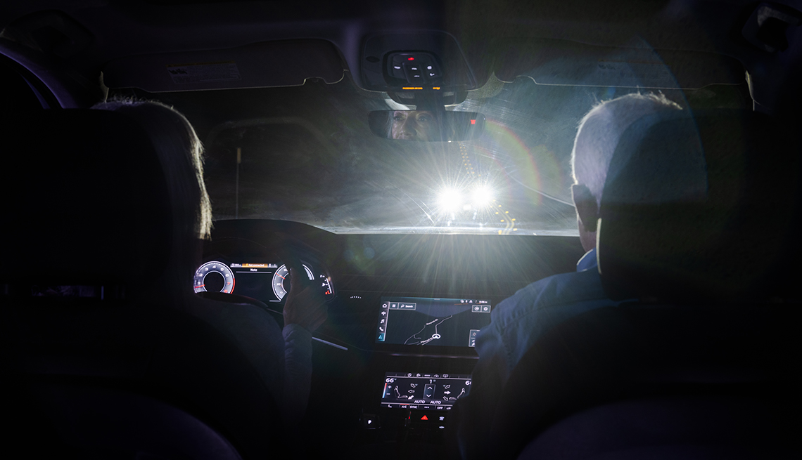 The Importance of Night Warning Lights: Keeping Everyone Safe After Dark