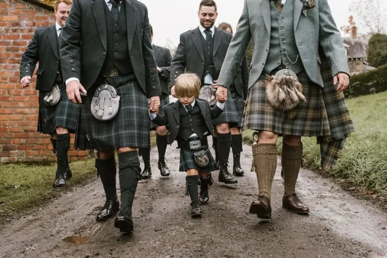 Kilted Skirts for Every Season – How to Style Yours from Spring to Winter