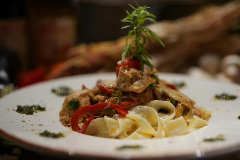 Savor Italy: Discover Classic Dishes and Secret Culinary Delights